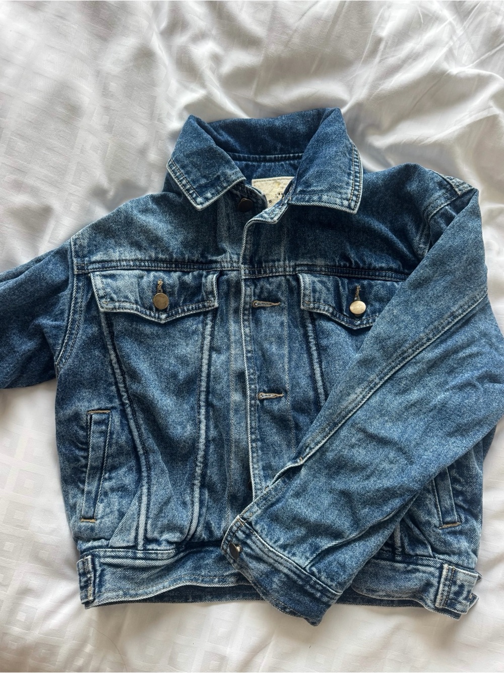 Women’s cropped denim jacket